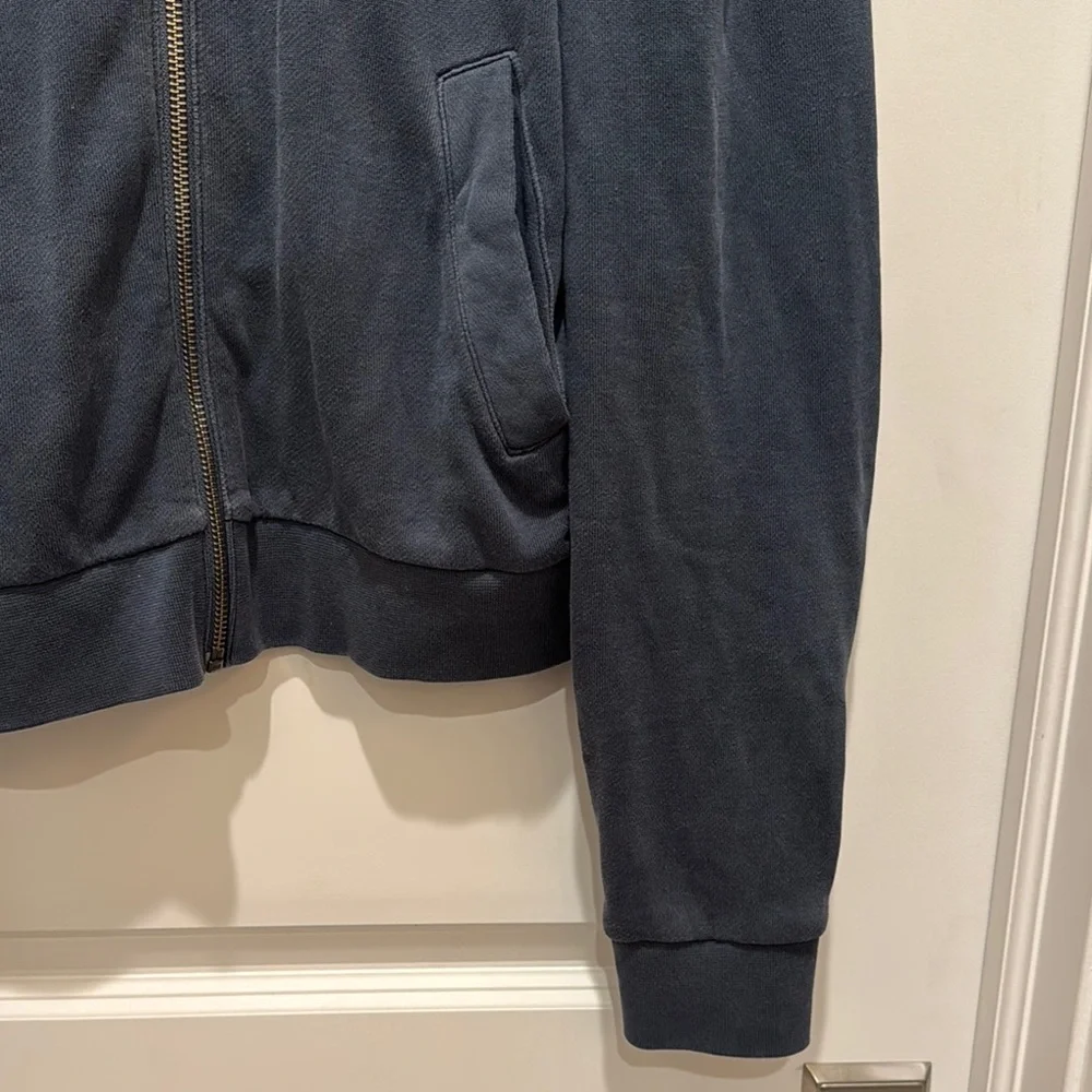 Free People Women’s Medium Blue Zip-Up Sweatshirt Jacket with Classic Style